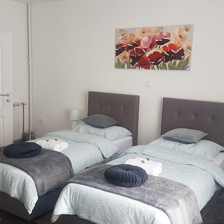Marko Airport Rooms 벨리카 고리차 외부 사진