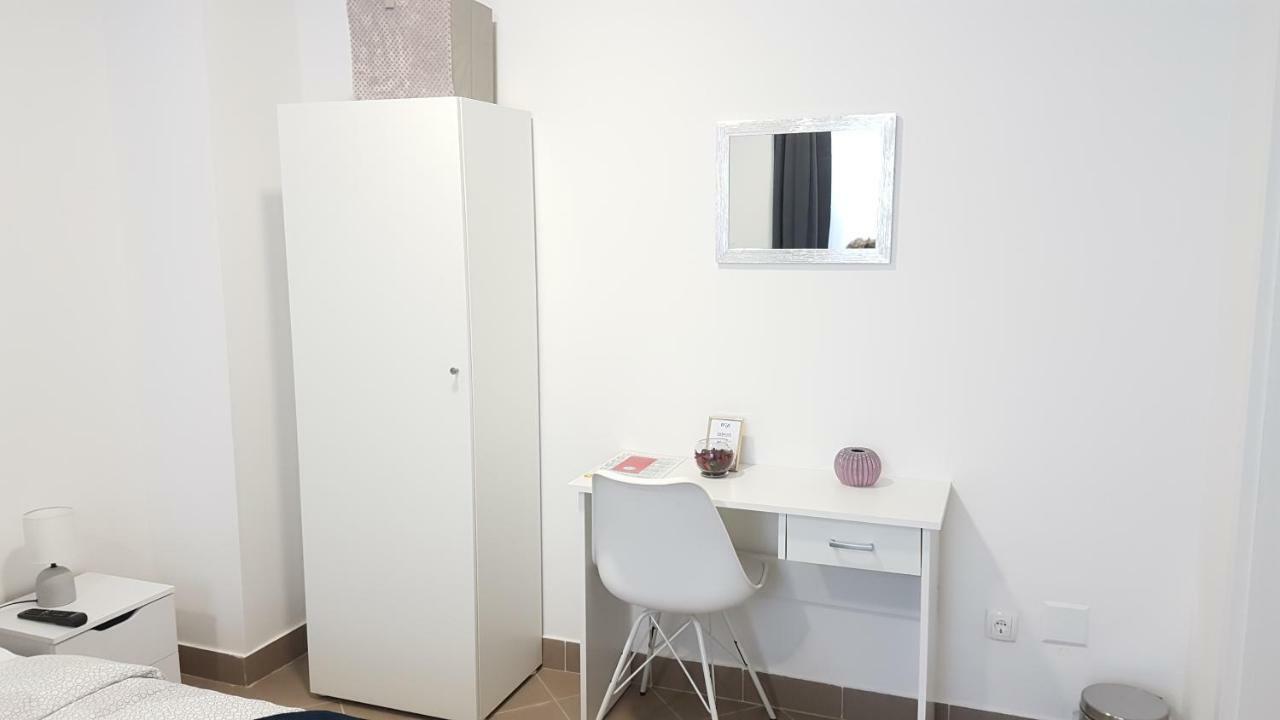 Marko Airport Rooms 벨리카 고리차 외부 사진