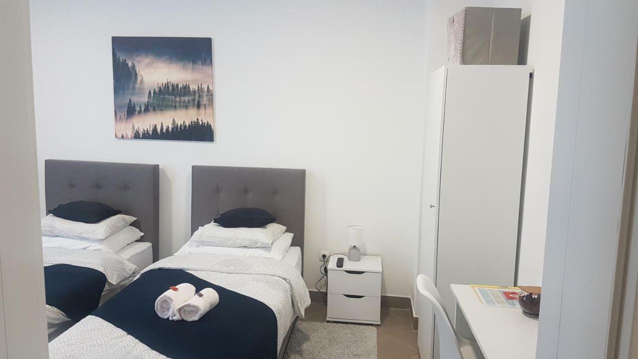 Marko Airport Rooms 벨리카 고리차 외부 사진