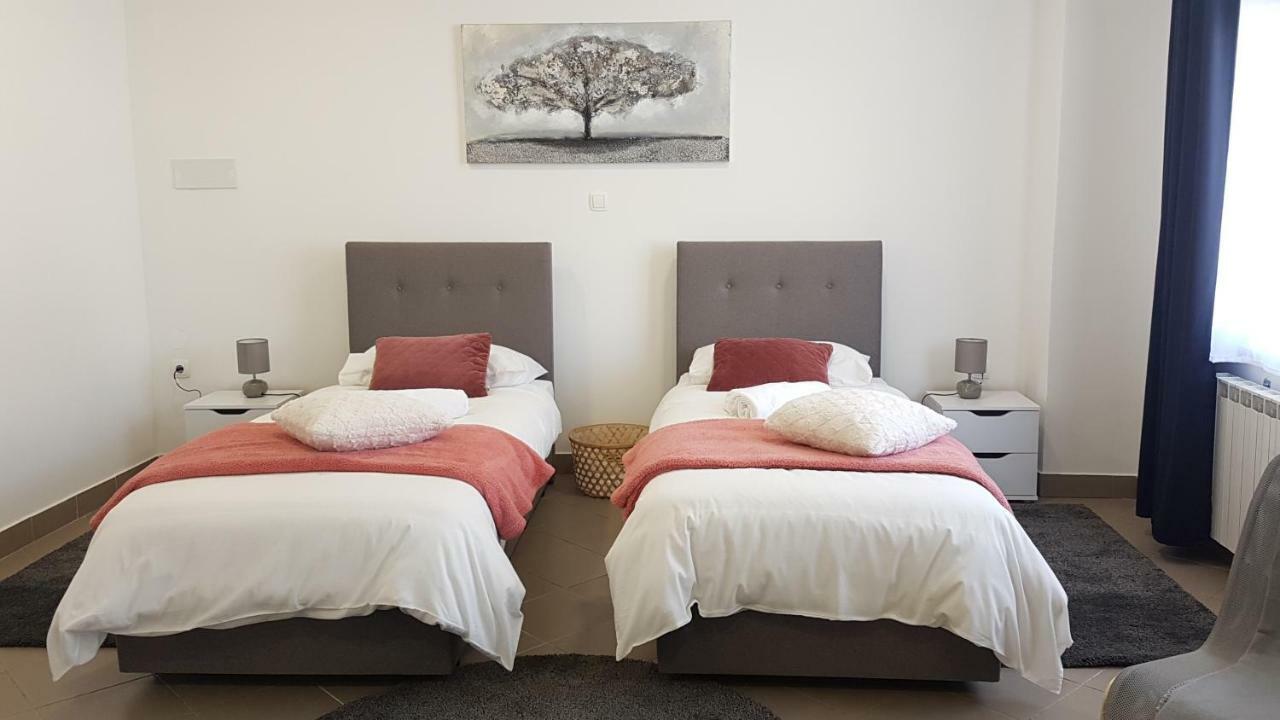 Marko Airport Rooms 벨리카 고리차 외부 사진