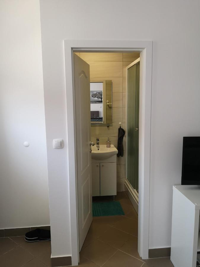 Marko Airport Rooms 벨리카 고리차 외부 사진